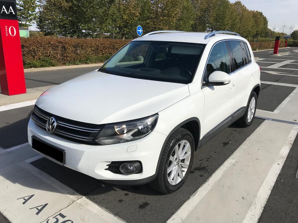 Left hand drive VOLKSWAGEN TIGUAN 2.0 TDI 4MOTION TRACK AND FIELD 